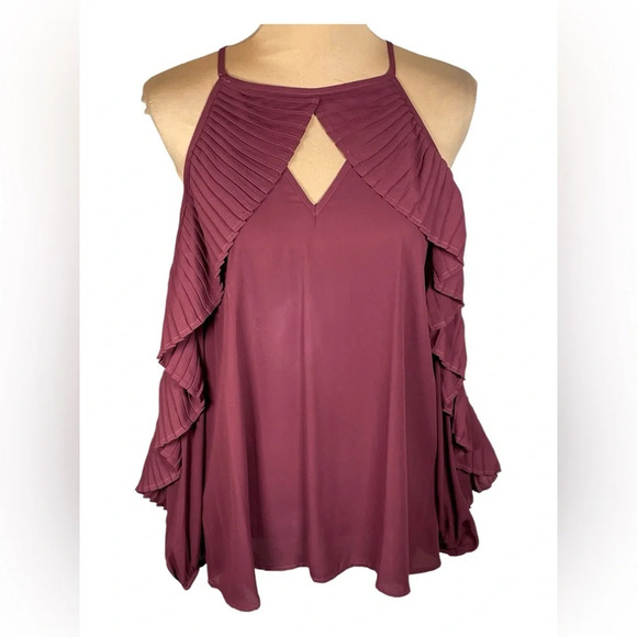 Entro Burgundy Cold Shoulder Top - Picture 2 of 10